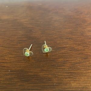 Gold post earrings with peridot stone